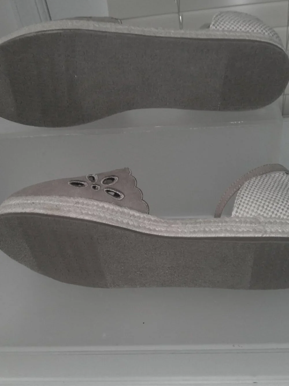 LC Lauren Conrad Espadrille Flats Ankle Strap Taupe Floral Cutout Size 10M
